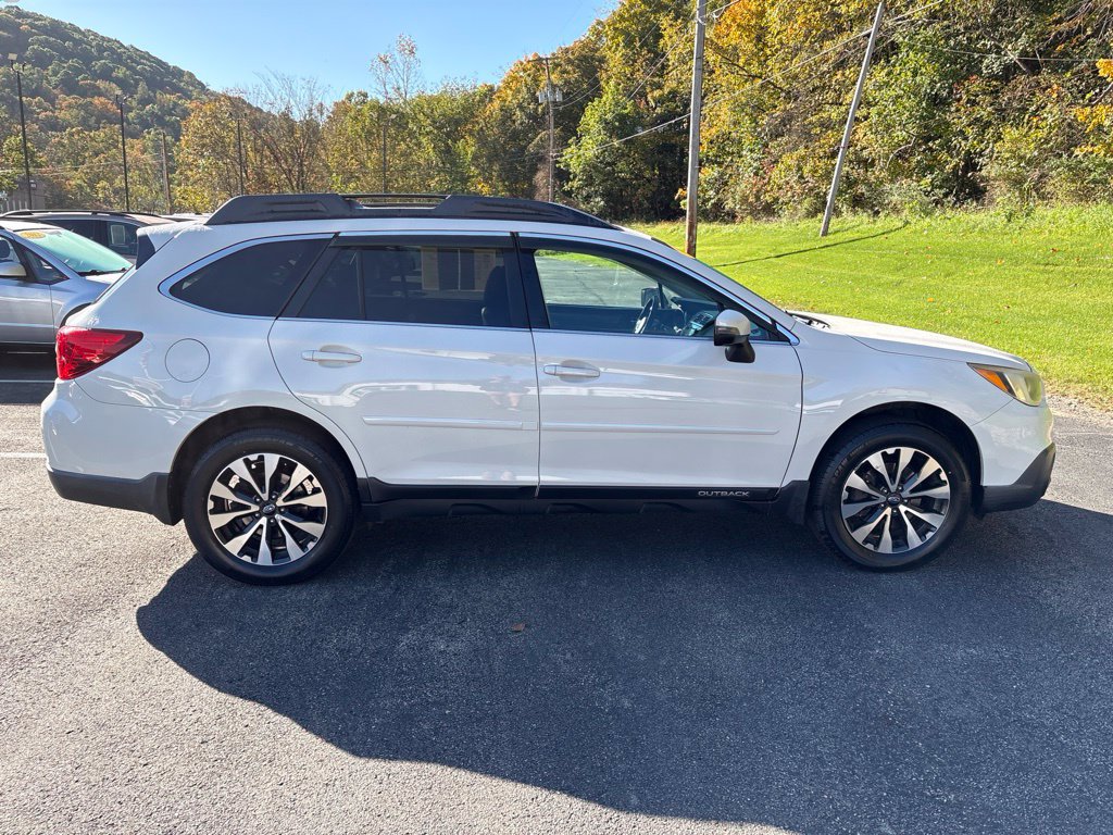 Used 2016 Subaru Outback 2.5i Limited AWD/4WD image 6