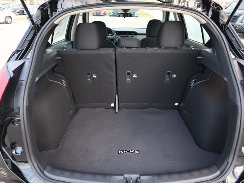 Used 2025 Nissan Kicks Play S image 32