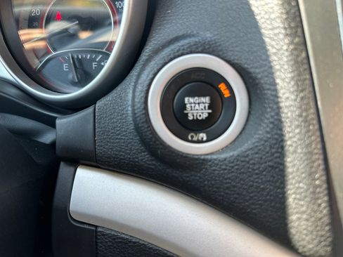 Used 2020 Dodge Journey SE FWD image 26