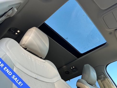 Certified 2020 Ford Explorer Platinum w/ Premium Technology Package image 18