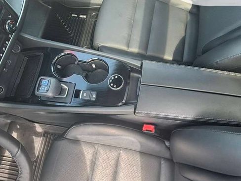 Used 2021 Nissan Rogue SV w/ Premium Package AWD/4WD image 14