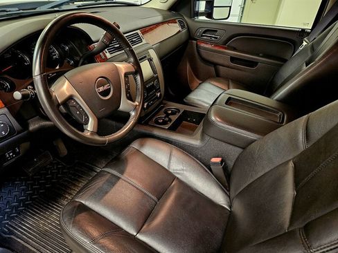 Used 2013 GMC Sierra 2500 SLT w/ Suspension Package, Off-Road AWD/4WD image 30