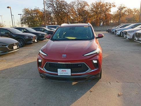 Used 2024 Buick Encore GX Sport Touring image 5