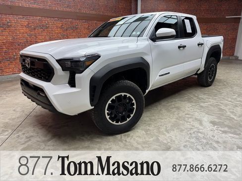 Used 2024 Toyota Tacoma TRD Off-Road w/ TRD Off Road Upgrade Package image 1