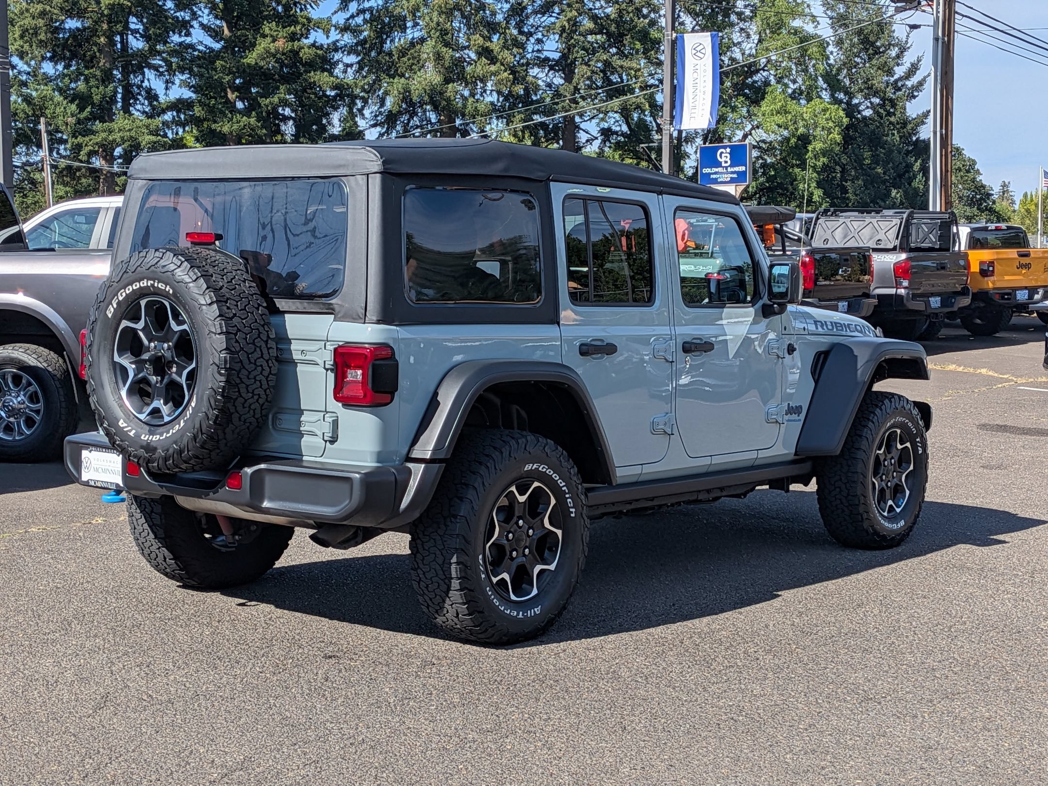 Used 2023 Jeep Wrangler Unlimited Rubicon 4xe AWD/4WD image 5