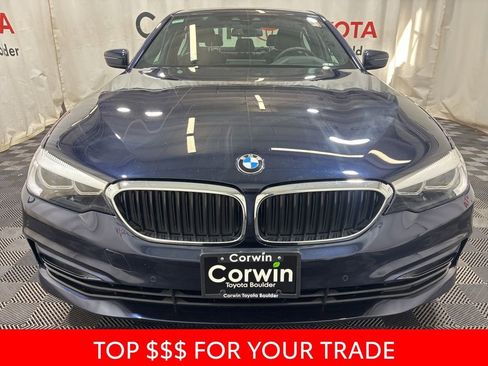 Used 2018 BMW 530e xDrive w/ Premium Package 2 AWD/4WD image 2