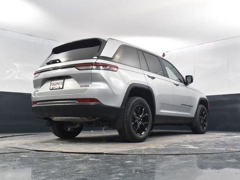 New 2026 Jeep Grand Cherokee Altitude AWD/4WD image 50