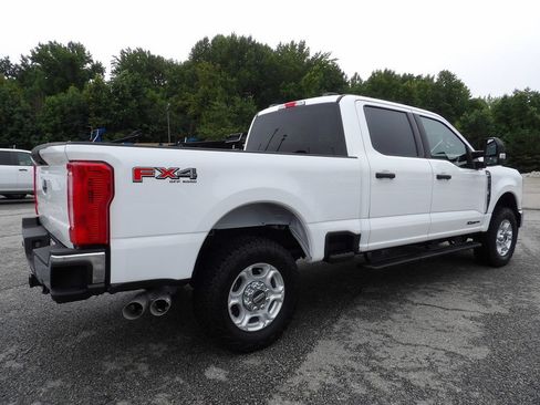 Used 2025 Ford F250 XLT w/ FX4 Off-Road Package AWD/4WD image 8