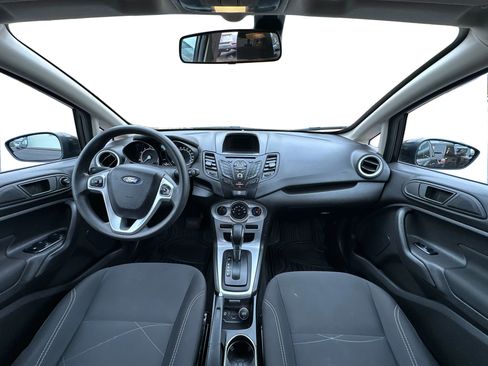 Used 2019 Ford Fiesta SE image 9