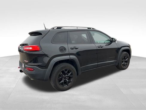 Used 2016 Jeep Cherokee Trailhawk w/ Comfort/Convenience Group image 4