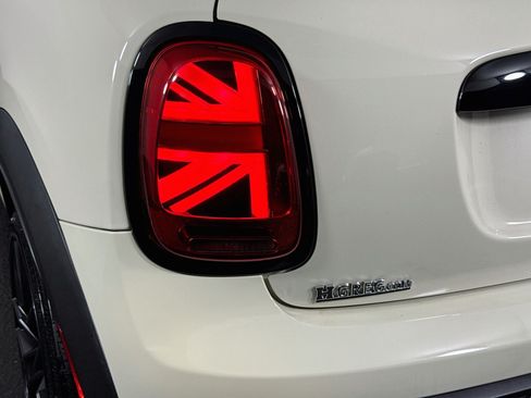 Used 2022 MINI Cooper S w/ Driver Assistance Package FWD image 34