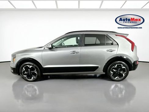 Used 2023 Kia Niro Wave w/ Wave Preserve Package FWD image 6