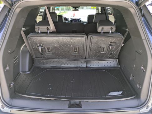Used 2022 Chevrolet Traverse LT w/ LPO, Floor Liner Package AWD/4WD image 13
