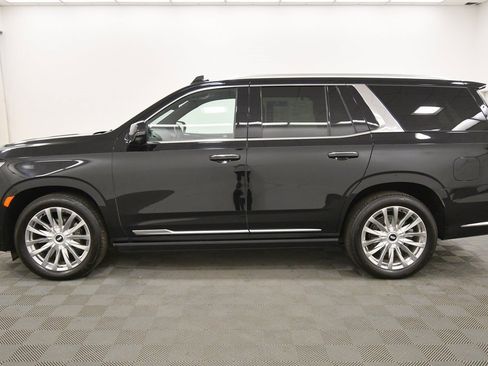 Used 2022 Cadillac Escalade Premium Luxury image 4