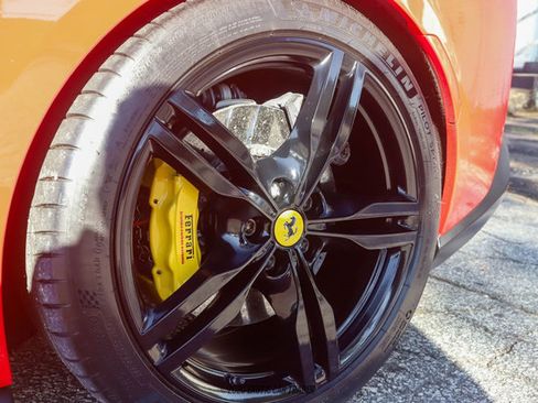 Used 2019 Ferrari Portofino image 68