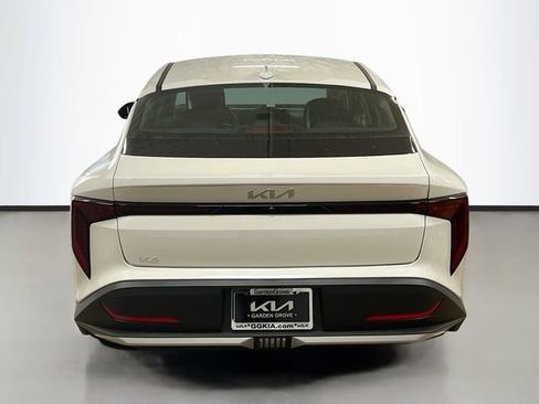New 2025 Kia K4 LXS image 6