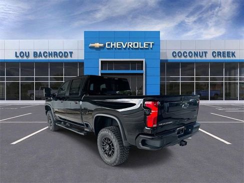 New 2026 Chevrolet Silverado 2500 ZR2 image 6