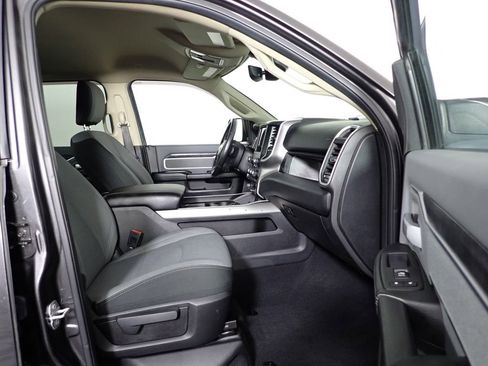 Used 2020 RAM 2500 Big Horn w/ Level 1 Equipment Group AWD/4WD image 32