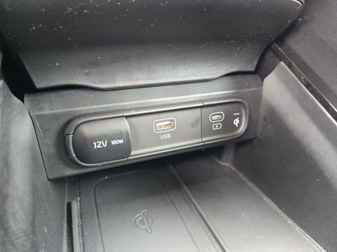 Certified 2023 Kia Telluride S w/ S Sunroof Package AWD/4WD image 30