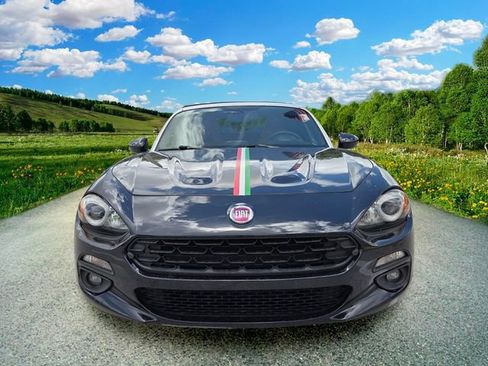 Used 2018 FIAT 124 Spider Lusso w/ Convenience Group RWD image 8