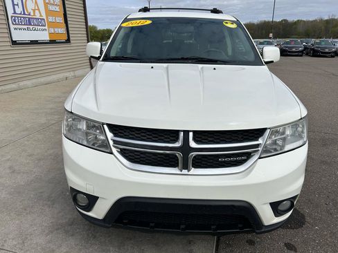 Used 2012 Dodge Journey SXT FWD image 2