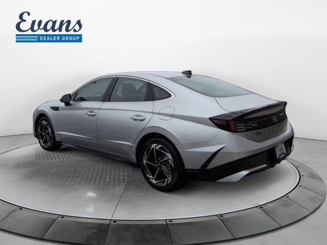 Used 2026 Hyundai Sonata SEL FWD image 4