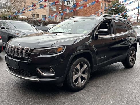 Used 2020 Jeep Cherokee Limited image 8