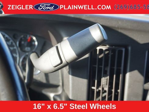 Used 2021 Chevrolet Express 2500 w/ Driver Convenience Package RWD image 18