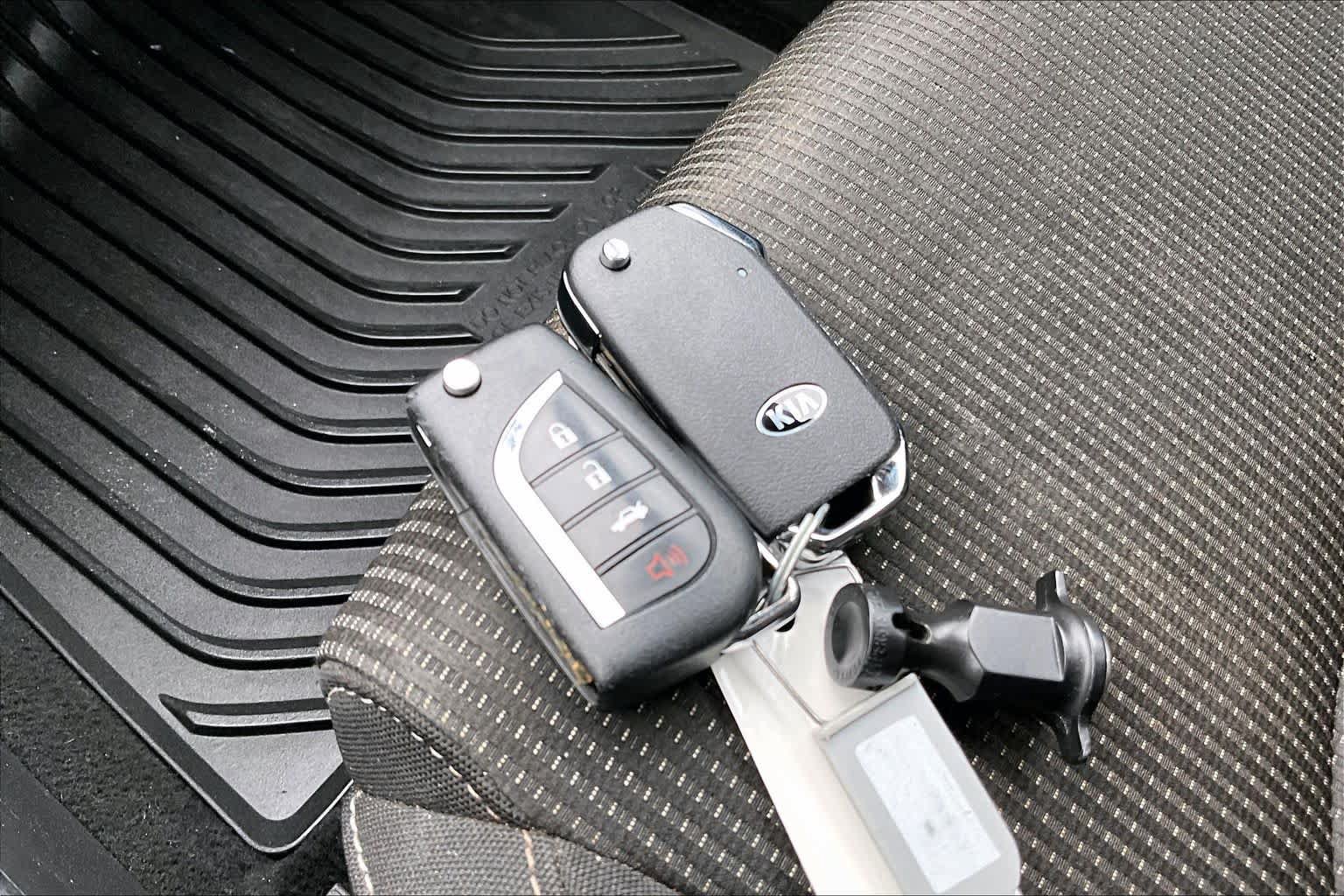 Used 2021 Kia Forte LXS FWD image 14