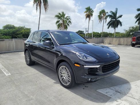 Used 2016 Porsche Cayenne S w/ Premium Plus Package AWD/4WD image 3