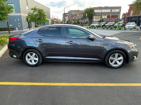 Used 2015 Kia Optima LX image 2