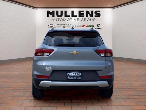 Used 2025 Chevrolet TrailBlazer LT FWD image 6