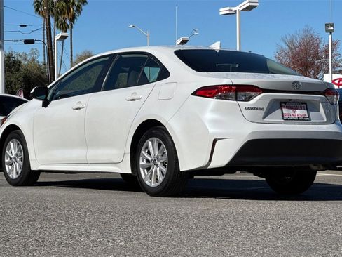 Certified 2024 Toyota Corolla LE w/ LE Convenience Package image 5