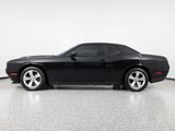 Used 2017 Dodge Challenger SXT image 5