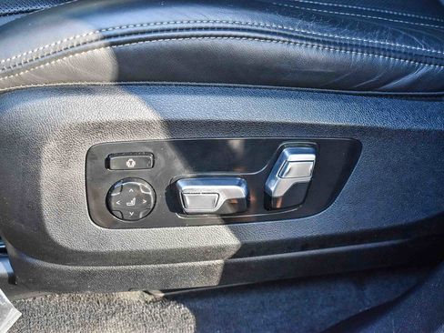 Used 2023 BMW X7 M60i w/ Executive Package image 14