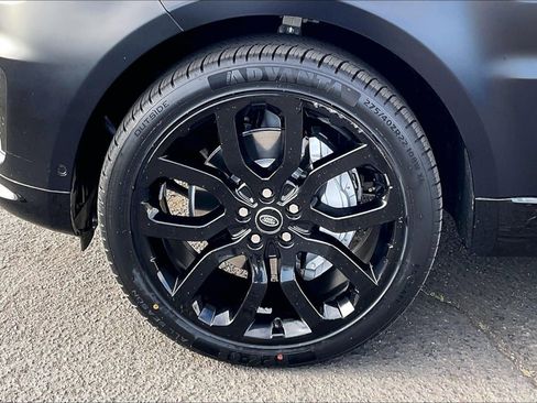 Used 2022 Land Rover Range Rover Sport HSE Silver Edition image 9