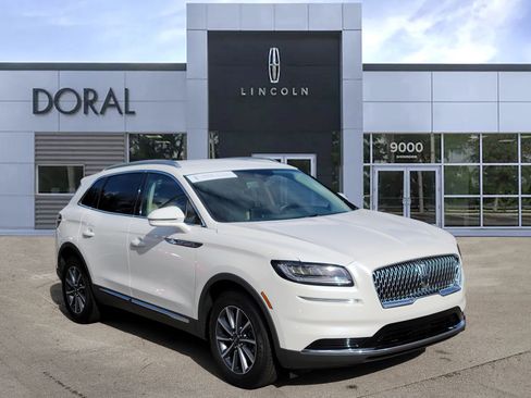 Certified 2022 Lincoln Nautilus FWD w/ Premium Package image 1
