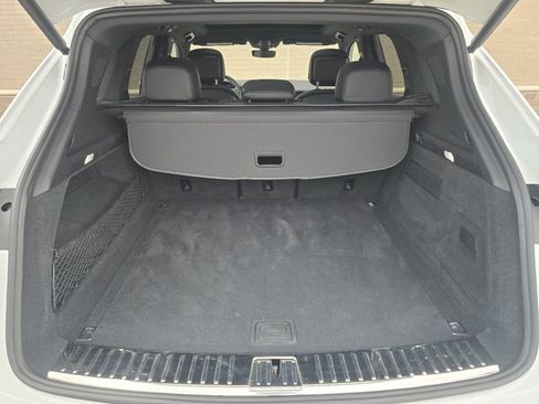 Certified 2023 Porsche Cayenne image 32