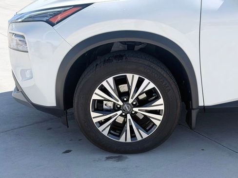 Certified 2023 Nissan Rogue SV FWD image 33