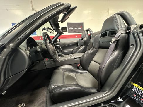 Used 2003 Dodge Viper SRT-10 image 17