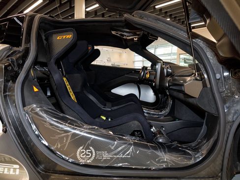 Used 2020 McLaren Senna RWD image 82