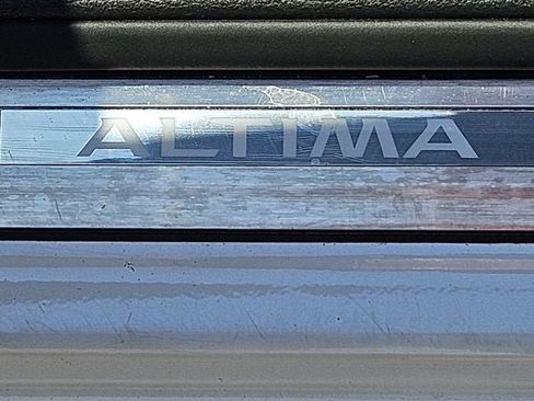Used 2023 Nissan Altima 2.5 SL FWD image 47