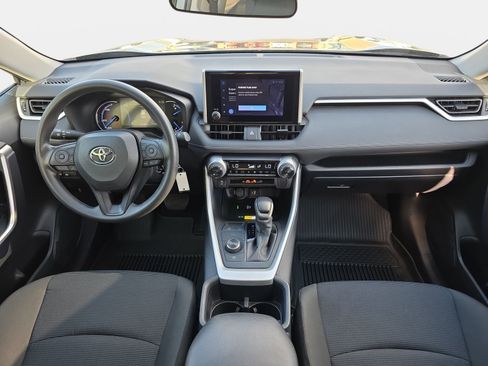 Used 2025 Toyota RAV4 LE image 9