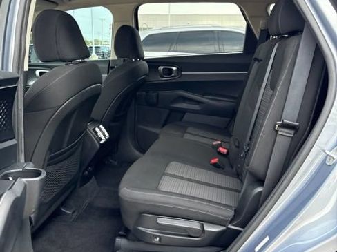 Used 2022 Kia Sorento LX FWD image 6