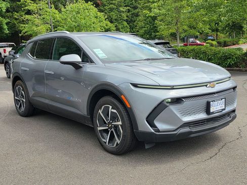 New 2026 Chevrolet Equinox EV LT AWD/4WD image 6