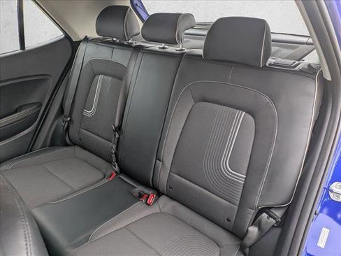 Certified 2024 Hyundai Venue Limited image 14