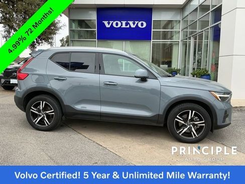 Certified 2023 Volvo XC40 B4 Core w/ Convenience Package image 3