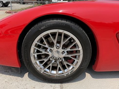 Used 2002 Chevrolet Corvette Convertible w/ Preferred Equipment Group2 RWD image 9
