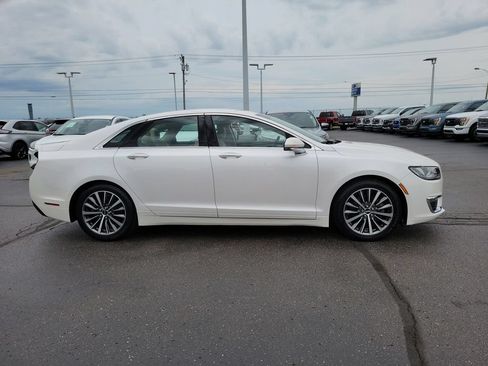 Used 2019 Lincoln MKZ Premiere AWD/4WD image 3