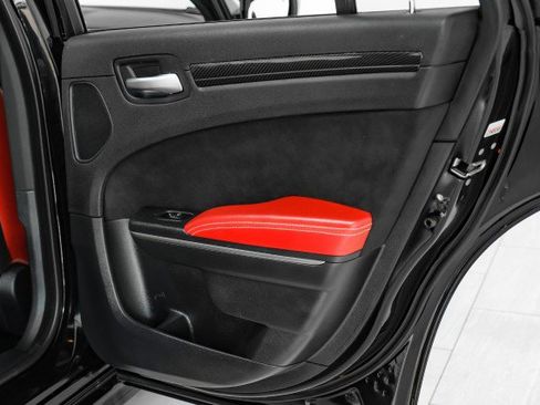 Used 2012 Chrysler 300 SRT8 w/ 19-Premium Speaker Group image 43